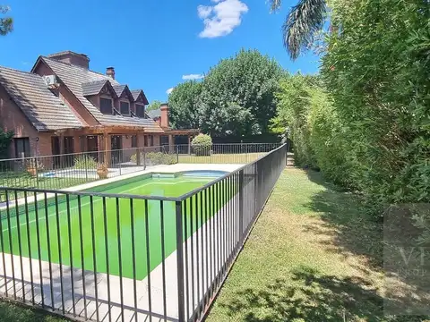 Casa en  Venta 4 ambientes en Campo Chico Country Club