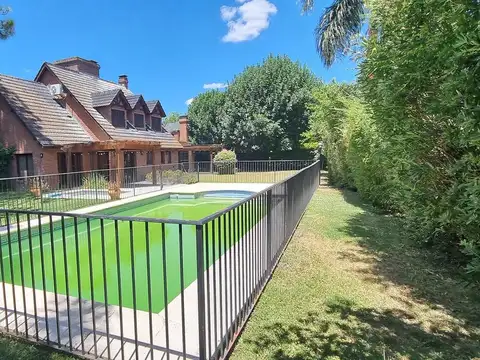 Casa en  Venta 4 ambientes en Campo Chico Country Club
