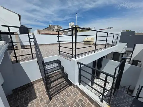 PH 2 ambientes a nuevo de 93m2 con terraza y patio