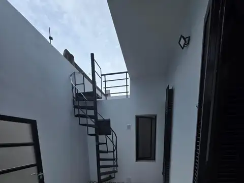 Depto Tipo Casa en Venta en Villa del Parque, USD 125.000