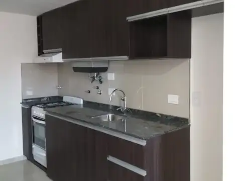 Casa 2 ambientes con 2 baños