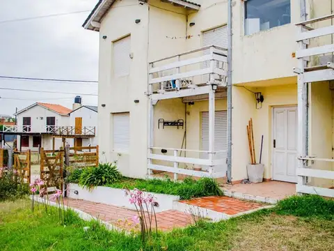 Complejo 4 departamentos ideal renta