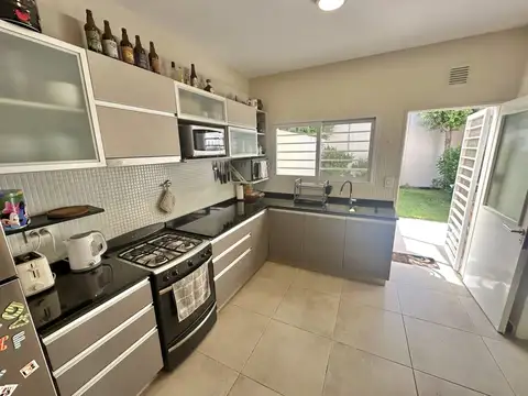 PH en Dúplex 4 Ambientes en Olivos c/ Doble Cochera