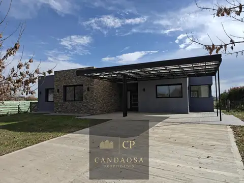 Venta Casa De 5 Ambientes -