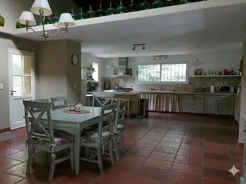 Casa en Venta en Barrio Parque Leloir, USD 400.000