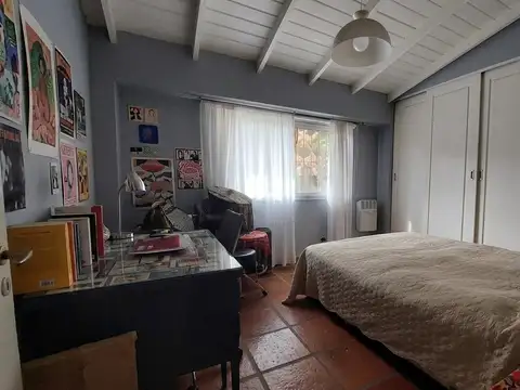 NUEVO VALOR -Parque Leloir-Casa en venta- 2600 m2-3 dorm.
