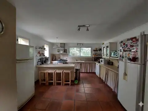 Casa 4 ambientes con 4 baños