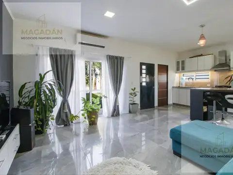 venta Casa 5 ambientes con patio - Pileta- cochera pasante-ITUZAINGO- Acepta permuta