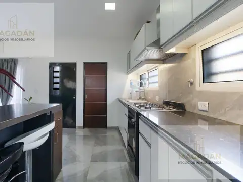 Casa en Venta al Este