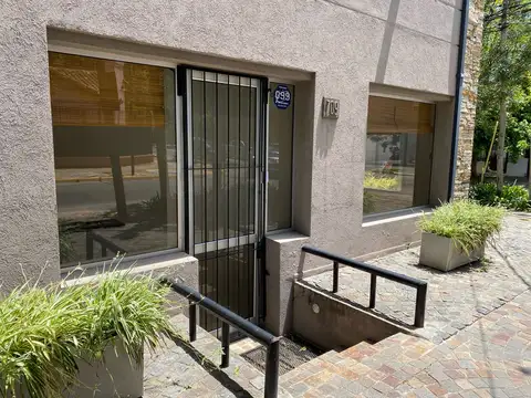 Local en Alquiler en Acassuso, USD 900