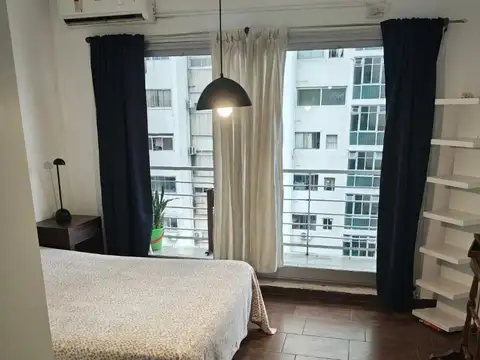 Thames 2300, Piso 8