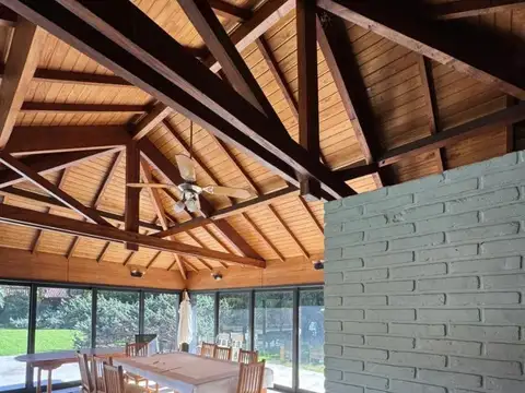 Casa en Venta con 7 cocheras