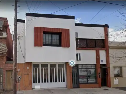 Galpón, local comercial y oficinas