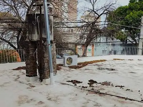 Ituzaingo 3702  - VENTA Casa 2 Dormitorios con Cochera y Local Comercial