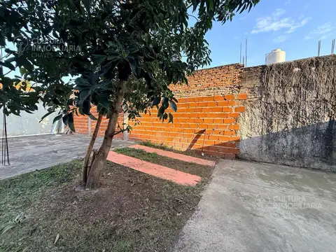 Casa en Alquiler con 1 cochera