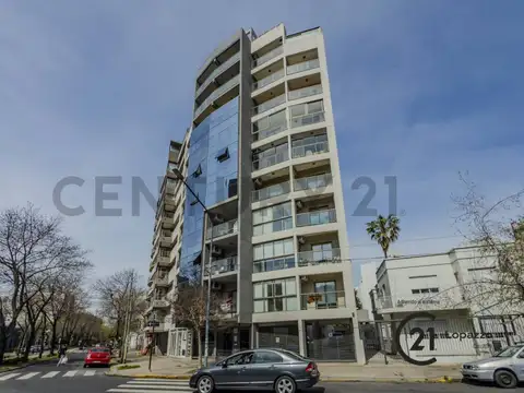 Plaza Máximo Paz 100, Piso 8vo