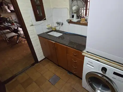 CASA 6 AMB CON PATIO, QUINCHO Y GARAGE AVELLANEDA