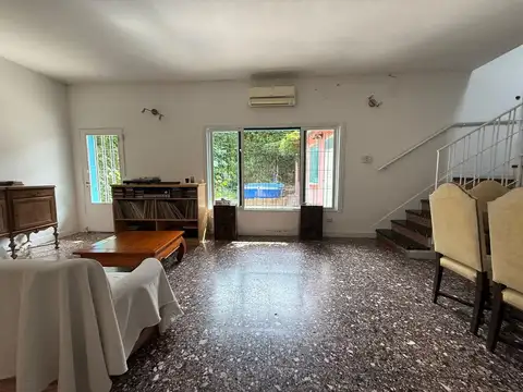 VENTA PH 3 AMBIENTES OLIVOS CON JARDIN Y TERRAZA