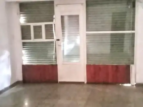 Local en Alquiler en Rosario, $ 300.000