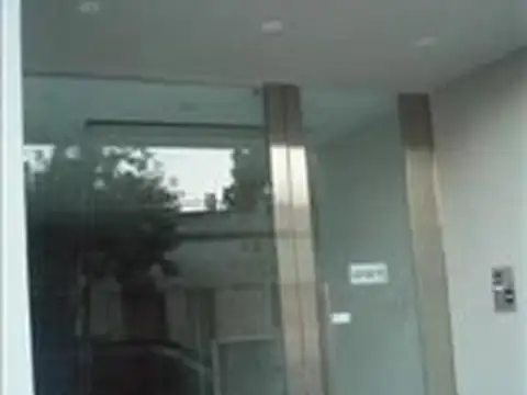 ALQUILER  EXCELENTE DPTO 2 AMB CON BALCON Y COCINA INDEPENDIENTE. EDIFICIO NUEVO