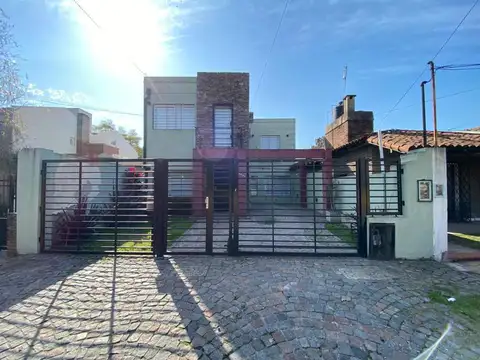 CASA EN VENTA - Castelar Norte