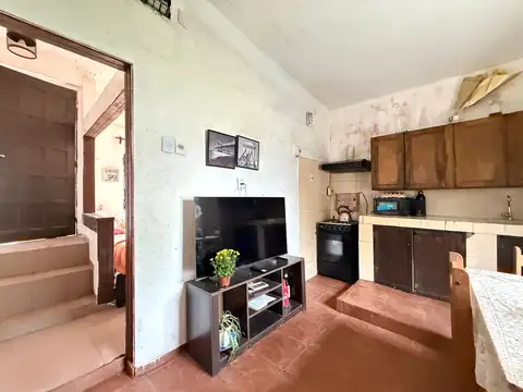 Venta de 2 casas de 1 y 2 dormitorios en Lezica