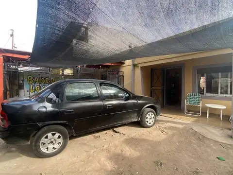 CASA EN VENTA CON PH ISIDRO CASANOVA