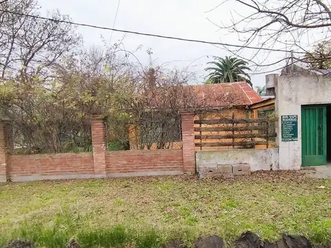 Casa 2 ambientes con 1 baño