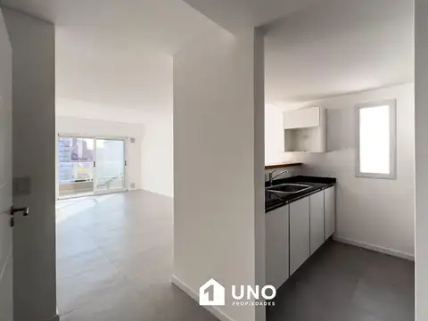 Mendoza y Ov. Lagos - Dpto de 2 Dormitorios Externo. Posibilidad cochera.