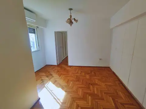 VENTA 2 AMB LUMINOSO EN ALMAGRO PISO ALTO
