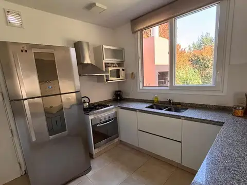 Casa en Alquiler de 3 dormitorios