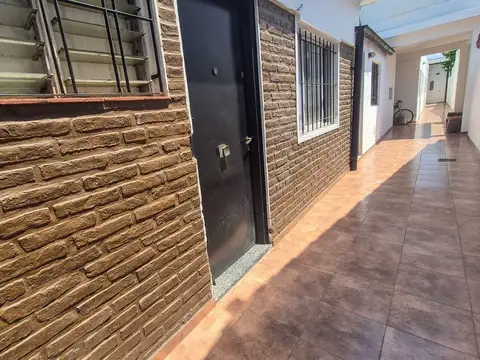 Casa 15 ambientes con 8 baños