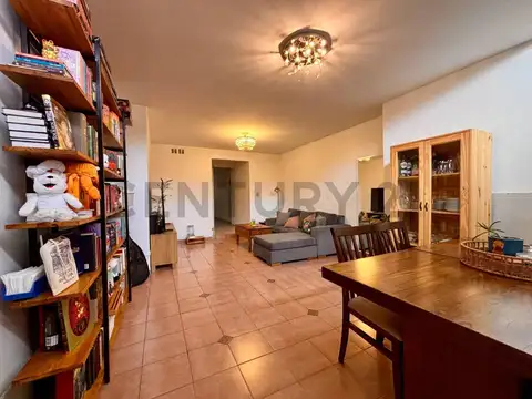 VENTA PH  3 AMBIENTES CON PATIO Y ENTRADA INDEPENDIENTE- FLORESTA, CIUDAD AUTONOMA DE NUENOS AIRES