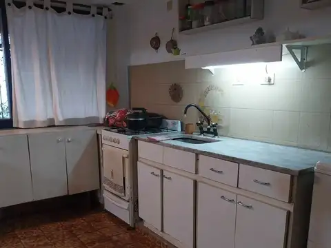 VENTA CASA 4 AMBIENTES RAFAEL CASTILLO