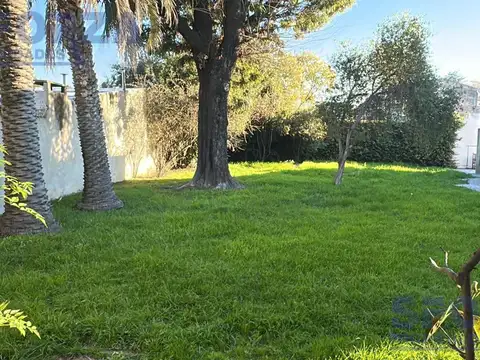Terreno en Venta 20  mts Fondo
