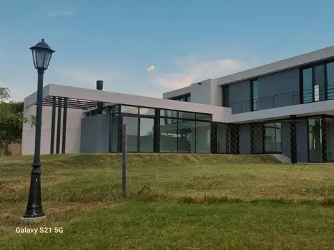 Barrio San Matias Casa en venta a estrenar