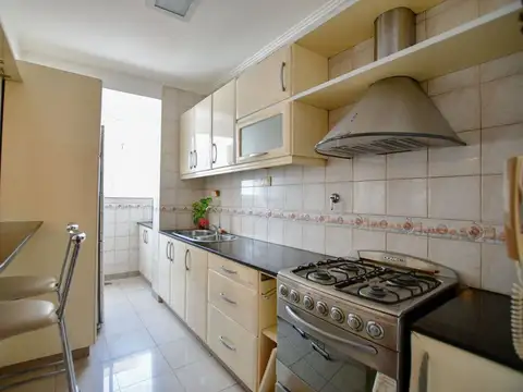 Calle 50 entre 11 y 12 800