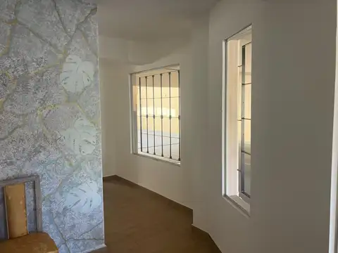 AMPLIO AMBIENTE CON COCHERA - VILLA LUZURIAGA - A ESTRENAR
