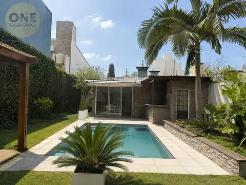 Casa en Venta con 1 cochera