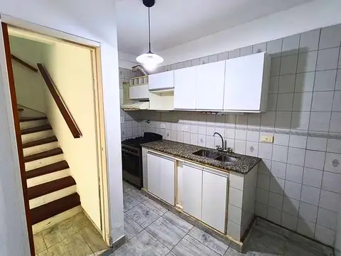 Depto Tipo Casa 4 ambientes con 1 baño