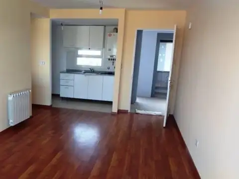 CARLOS CASARES 1100 100