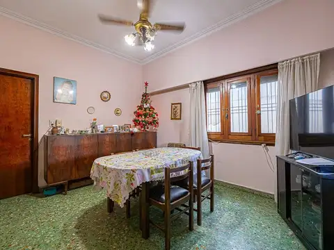 VENTA CASA CUATRO AMBIENTES VILLA BALLESTER