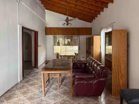Casa 4 ambientes con 1 baño