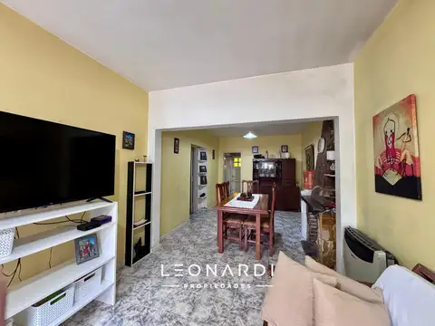 Casa 3 ambientes con 1 baño