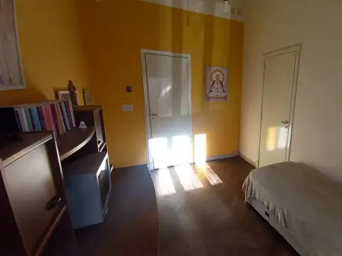 Depto Tipo Casa 6 ambientes con 1 baño