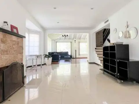Casa en Venta en Echeverria Del Lago, USD 280.000