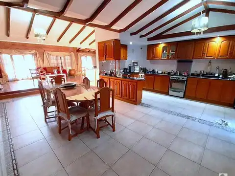 Donato Alvarez Al  700 - Morón