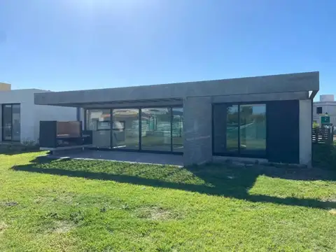 Casa en Venta Pilar del Este