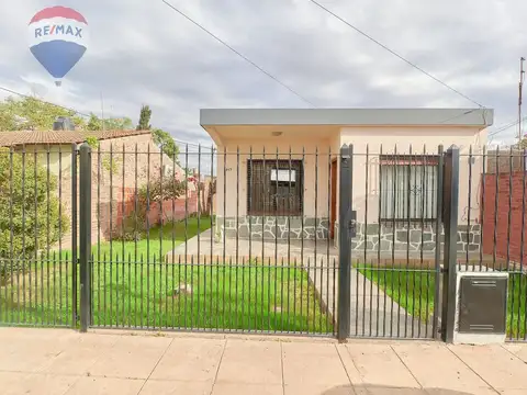CASA EN VENTA BERAZATEGUI 2 DORMITORIOS PARQUE