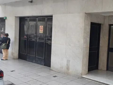 Marcelo Torcuato De Alvear 1900, Piso 3